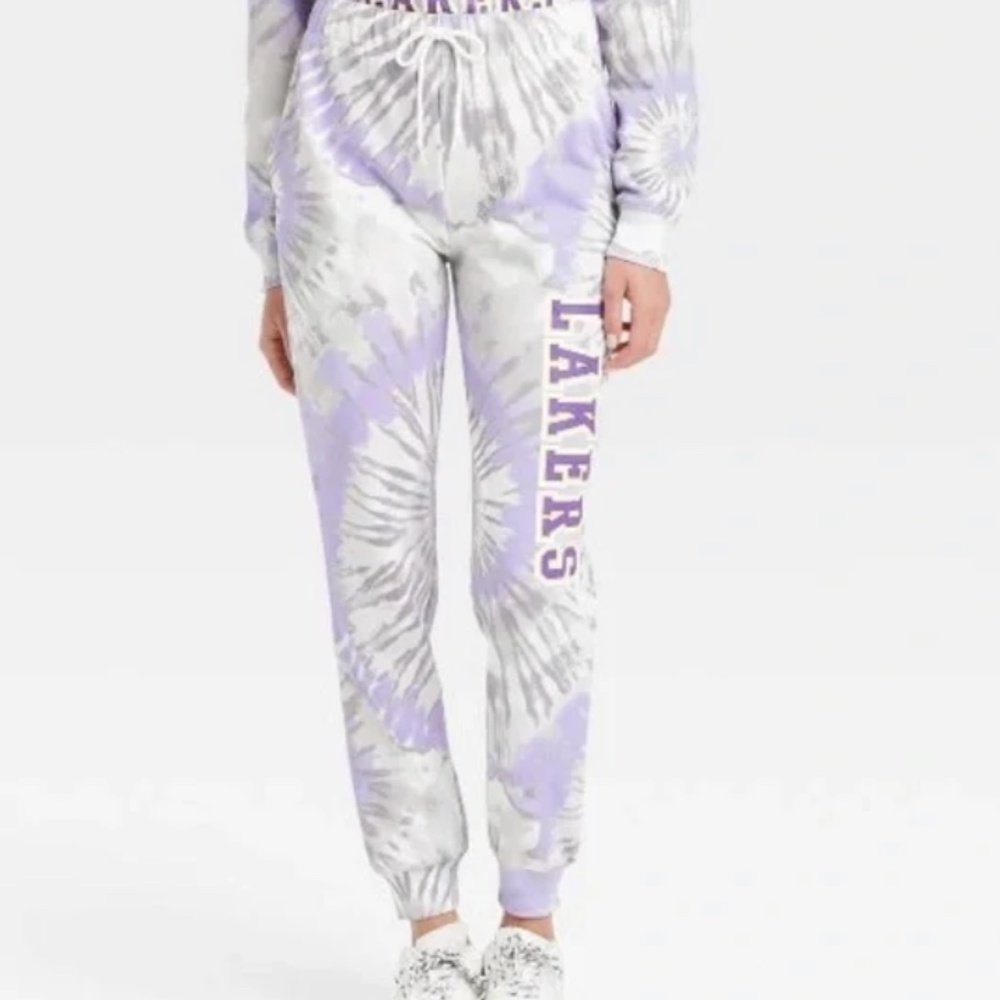 Hybrid brandNBA Lakers tie dye jogger.‎ Preowned. Very good shape